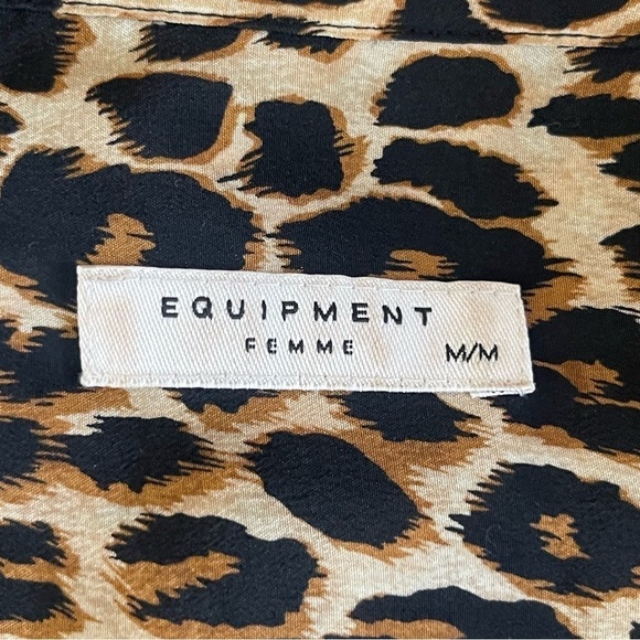 Equipment Leopard Print Silk Button Down Size M - Picture 5 of 7